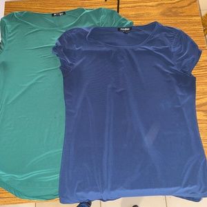 2 short dress shirts